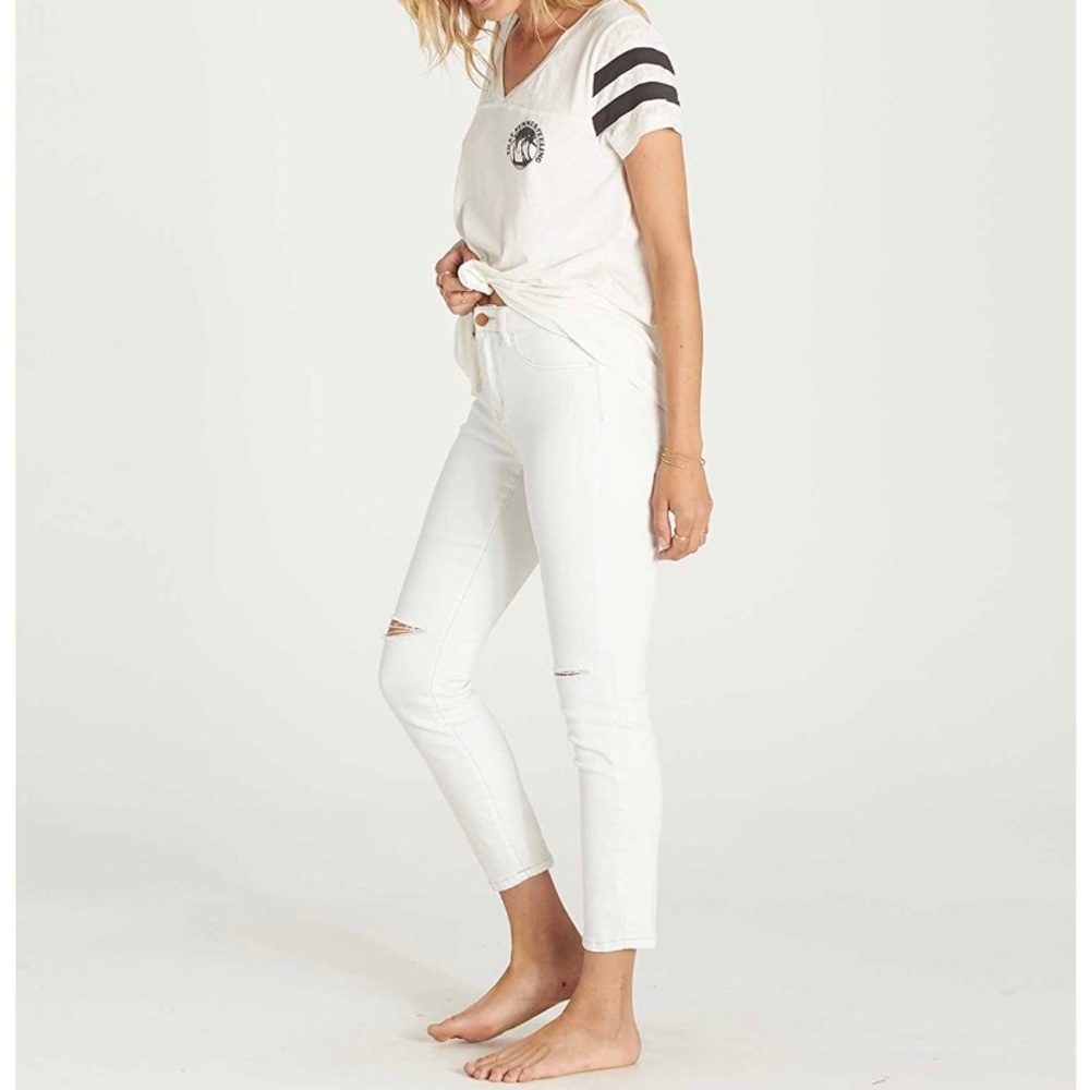 ⚡️NWT⚡️Billabong Hot Mama White Jeans, sunbleached
